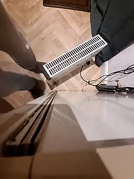 Snapshot of realeasy1 chatting on 11/30/25, 03:10 realeasy1 online show from 11/30/25, 03:10