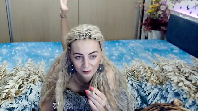 Snapshot of MirabelaSweet chatting on 03/19/25, 06:46 MirabelaSweet online show from 03/19/25, 06:46