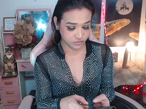 AsianMariaTs online show from 10/24/25, 02:35