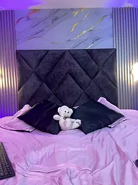 Zafira Alabi online show from 02/18/26, 04:58