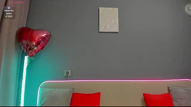 Malika Lisan online show from 02/18/26, 01:45