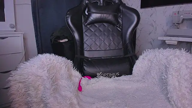 Lisegg  online show from 02/05/25, 08:04