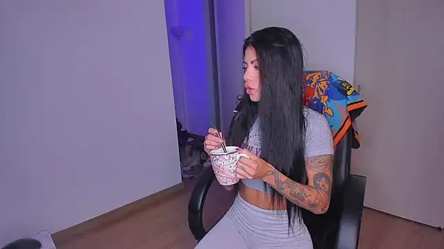 Lisegg  online show from 09/19/25, 10:05