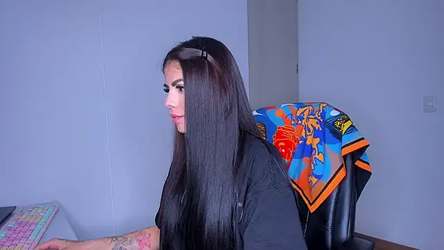 Lisegg  online show from 04/14/26, 10:21