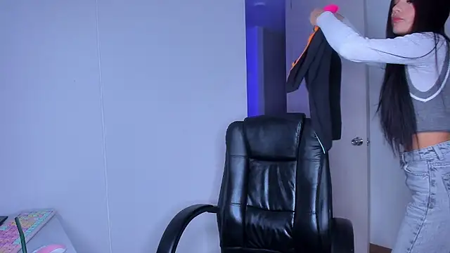 Lisegg  online show from 04/17/26, 10:51