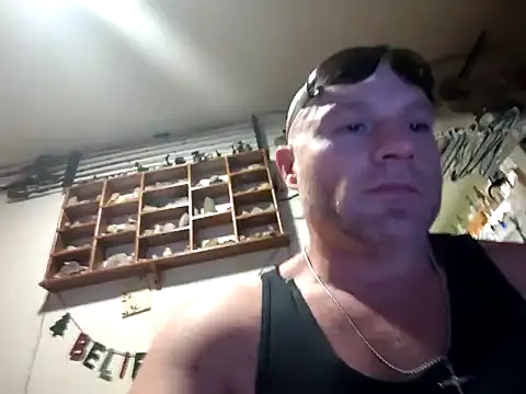 Snapshot of lilpervt chatting on 05/05/26, 03:03 lilpervt online show from 05/05/26, 03:03