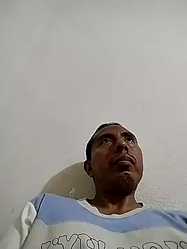 Snapshot of desnudo_Sexoxo chatting on 11/28/25, 02:25 desnudo Sexoxo online show from 11/28/25, 02:25