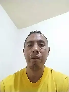 Snapshot of desnudo_Sexoxo chatting on 02/01/26, 01:04 desnudo Sexoxo online show from 02/01/26, 01:04