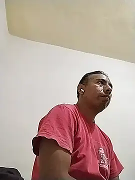 Snapshot of desnudo_Sexoxo chatting on 02/10/26, 02:15 desnudo Sexoxo online show from 02/10/26, 02:15