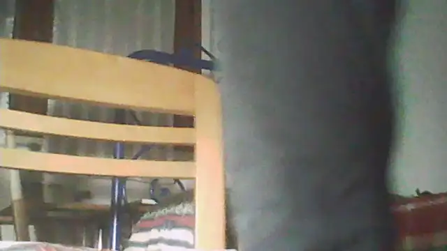 Snapshot of Moro_ra chatting on 10/12/25, 06:40 Moro ra online show from 10/12/25, 06:40