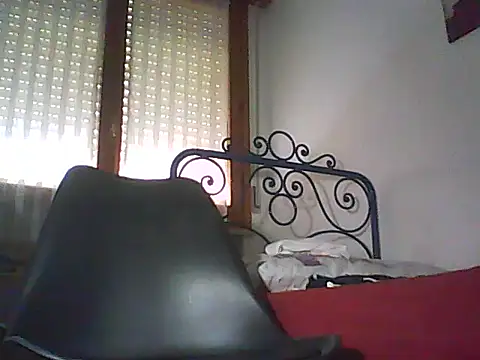 Snapshot of Moro_ra chatting on 06/16/26, 11:57 Moro ra online show from 06/16/26, 11:57