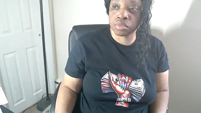 Sexymona1218 online show from 03/17/26, 06:44