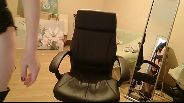 lara heaven online show from 09/19/25, 10:38