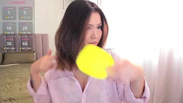 SaliUong online show from 10/27/25, 07:45