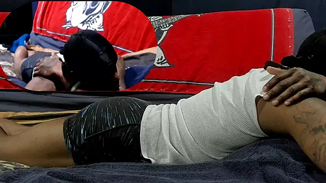 Snapshot of iBreakHeartz chatting on 01/11/25, 02:25 iBreakHeartz online show from 01/11/25, 02:25