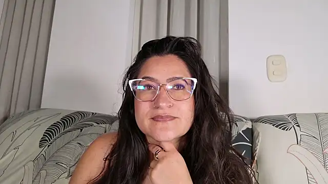 DeesseLuxure online show from 02/13/26, 06:31