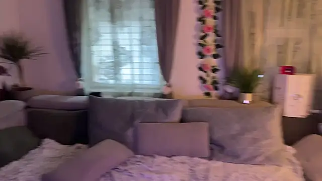 Monageil online show from 11/18/25, 06:51