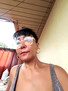 sweetieme online show from 10/29/25, 02:14