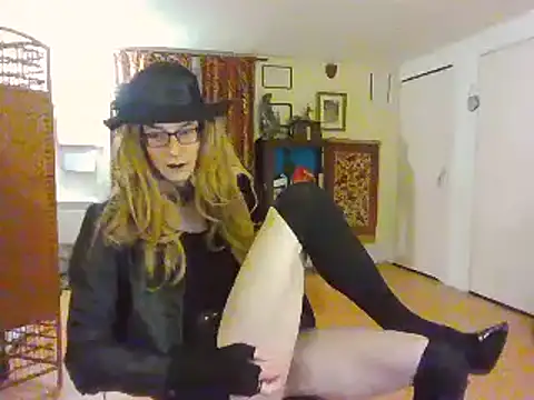 Ms Lilith online show from 01/05/25, 02:06