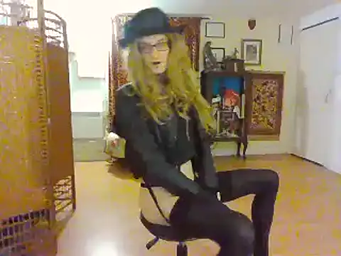 Ms Lilith online show from 01/05/25, 07:39
