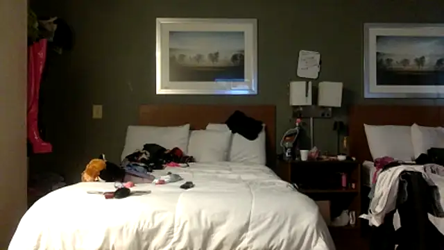 Snapshot of sissyvee chatting on 03/02/26, 11:55 sissyvee online show from 03/02/26, 11:55