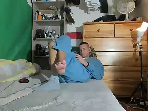 viraglaci18xh online show from 10/23/25, 10:08