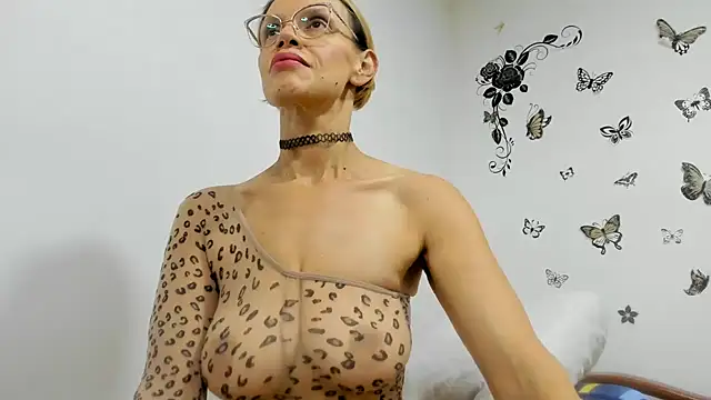 jennifersmit1 online show from 07/10/26, 05:04