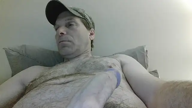 Snapshot of cumhere71 chatting on 06/13/26, 03:37 cumhere71 online show from 06/13/26, 03:37