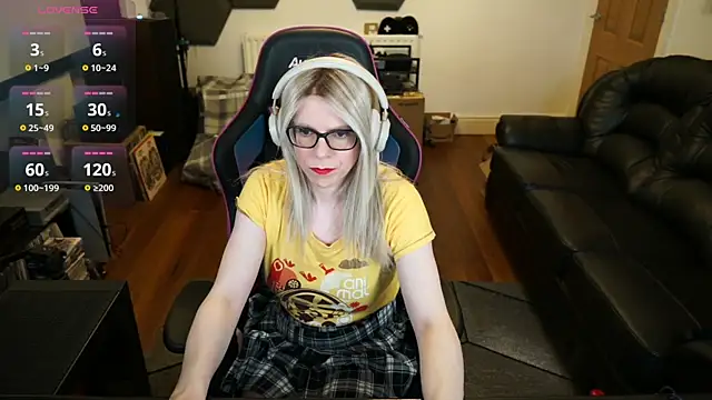 Snapshot of KelseyCobalt chatting on 05/18/26, 07:52 KelseyCobalt online show from 05/18/26, 07:52