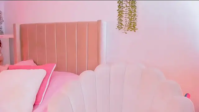 dulce doll1 online show from 03/17/26, 12:30