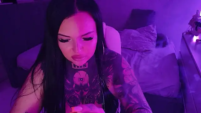 Snapshot of _MelinaCurves_ chatting on 06/07/26, 12:37 MelinaCurves online show from 06/07/26, 12:37