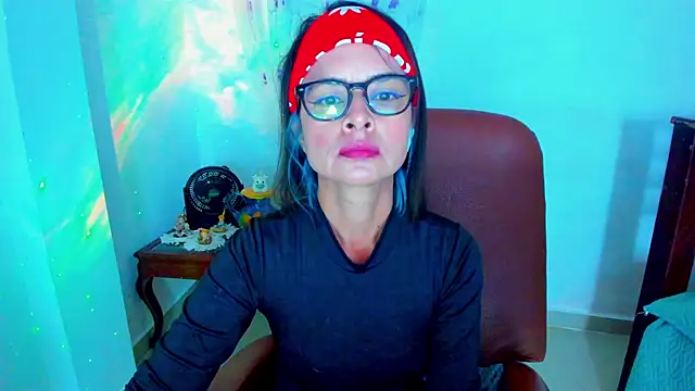 Snapshot of BrianaGarner chatting on 01/18/26, 09:13 BrianaGarner online show from 01/18/26, 09:13