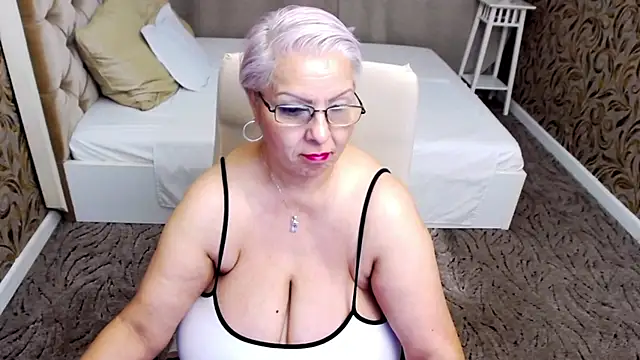 LadyLibely online show from 10/06/25, 04:43