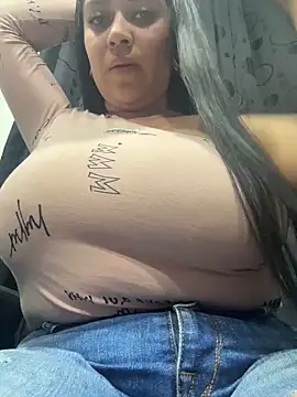 Snapshot of emilyjohanson chatting on 05/29/26, 11:25 emilyjohanson online show from 05/29/26, 11:25