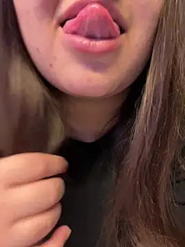 Snapshot of Jane_BBW chatting on 01/10/25, 04:41 Jane BBW online show from 01/10/25, 04:41
