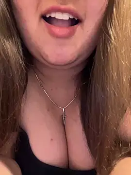 Snapshot of Jane_BBW chatting on 01/25/25, 02:58 Jane BBW online show from 01/25/25, 02:58