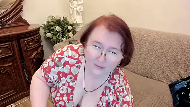 leiamillersonn online show from 09/15/25, 07:47