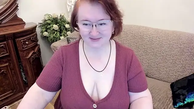leiamillersonn online show from 10/08/25, 05:49