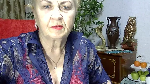 Emma52610 online show from 02/08/25, 05:50