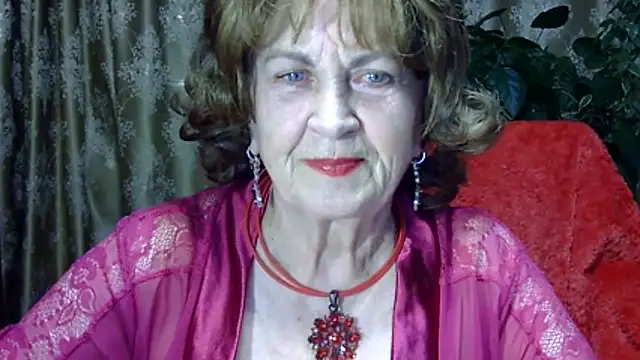 Emma52610 online show from 04/08/26, 05:13