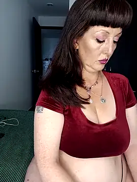 FireWoman online show from 02/15/26, 05:31