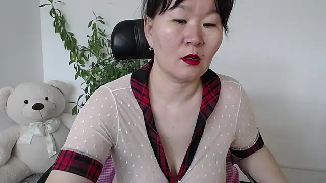Snapshot of Akira_xx chatting on 05/17/26, 01:47 Akira xx online show from 05/17/26, 01:47