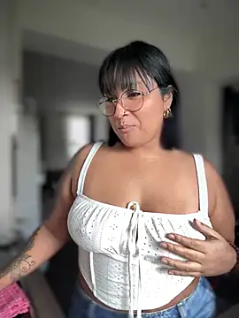 DannaaMeliza online show from 12/19/24, 01:07