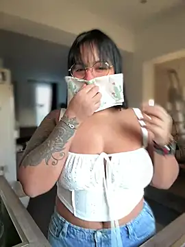 DannaaMeliza online show from 12/28/24, 08:48