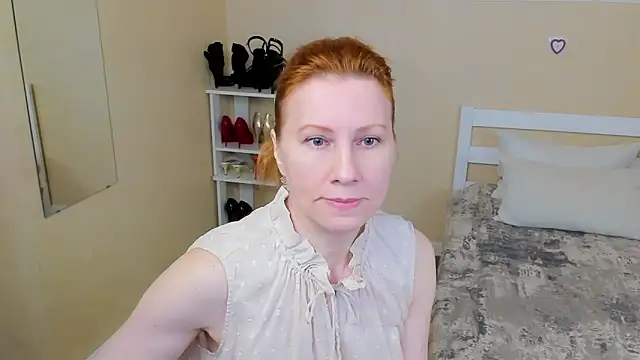 Snapshot of FoxySophia chatting on 03/19/26, 07:01 FoxySophia online show from 03/19/26, 07:01