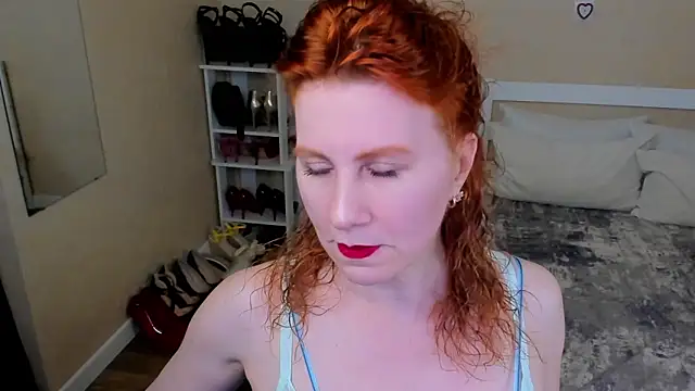FoxySophia online show from 06/10/26, 05:45