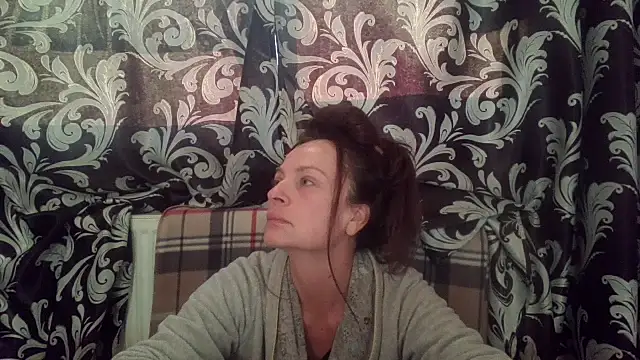 LindaStarS online show from 10/21/25, 02:40