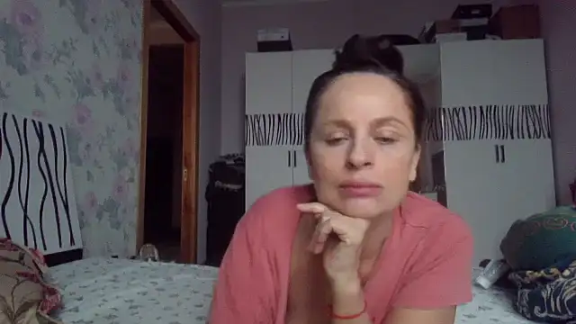 LindaStarS online show from 11/28/25, 12:41