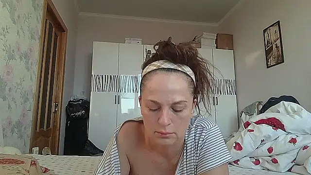 LindaStarS online show from 05/16/26, 04:39