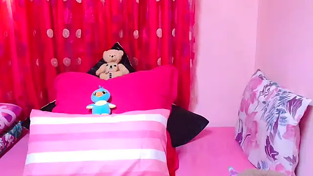 SLUTTYROXY online show from 10/31/25, 07:20